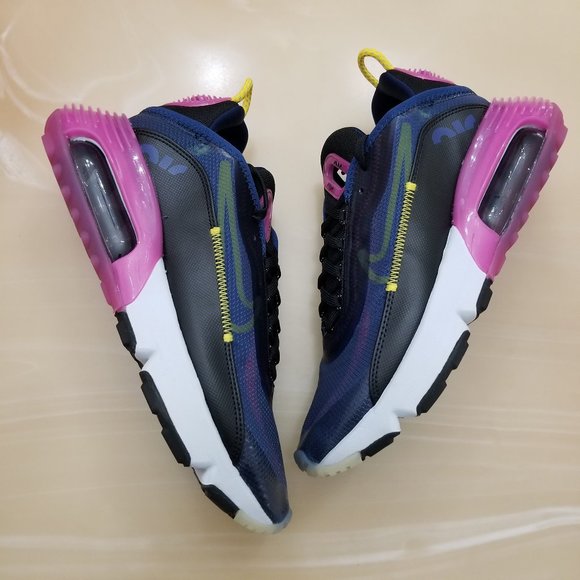 Nike Air Max 2090 - Picture 2 of 10